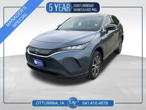 Green 2021 Toyota Venza LE for sale in Ottumwa, IA