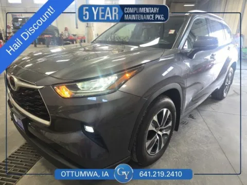 Green 2022 Toyota Highlander XLE for sale in Ottumwa, IA