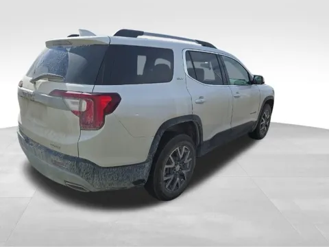 More photos of 2020 GMC Acadia SLT at Gregg Young Toyota of Ottumwa, IA