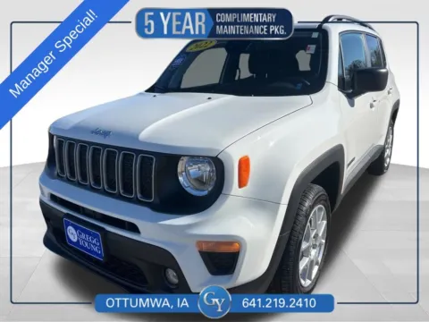 White 2022 Jeep Renegade Latitude for sale in Ottumwa, IA