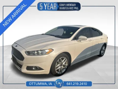 White 2016 Ford Fusion SE for sale in Ottumwa, IA