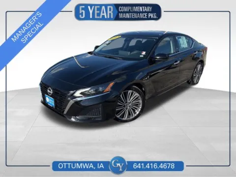 Black 2023 Nissan Altima 2.5 SL for sale in Ottumwa, IA