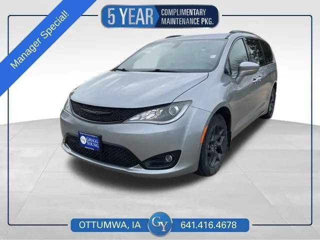Silver 2020 Chrysler Pacifica Touring L for sale in Ottumwa, IA