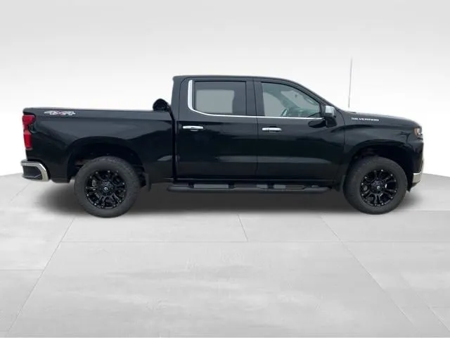 2019 Chevrolet Silverado 1500 LTZ photo 3