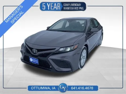 Black 2022 Toyota Camry SE for sale in Ottumwa, IA