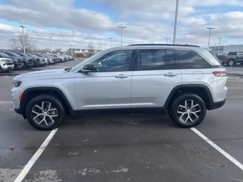 Photos of 2024 Jeep Grand Cherokee Limited for sale in Ottumwa, IA at Gregg Young Toyota of Ottumwa