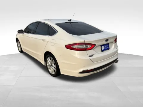 More photos of 2016 Ford Fusion SE at Gregg Young Toyota of Ottumwa, IA