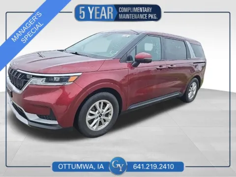 Red 2022 Kia Carnival LXS for sale in Ottumwa, IA