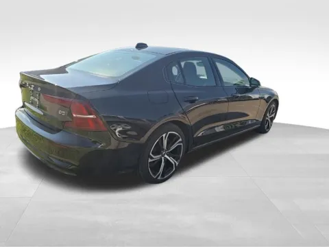 More photos of 2024 Volvo S60 B5 Core Dark Theme at Gregg Young Toyota of Ottumwa, IA