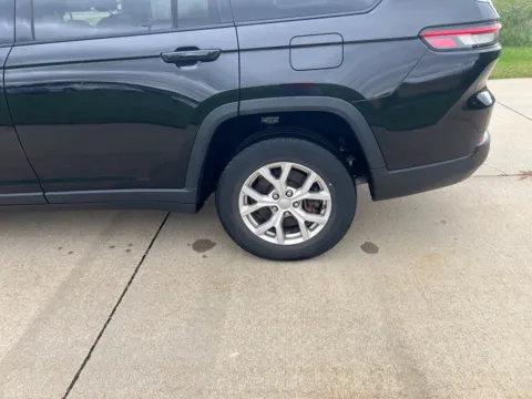 More photos of 2022 Jeep Grand Cherokee L Limited at Gregg Young Toyota of Ottumwa, IA