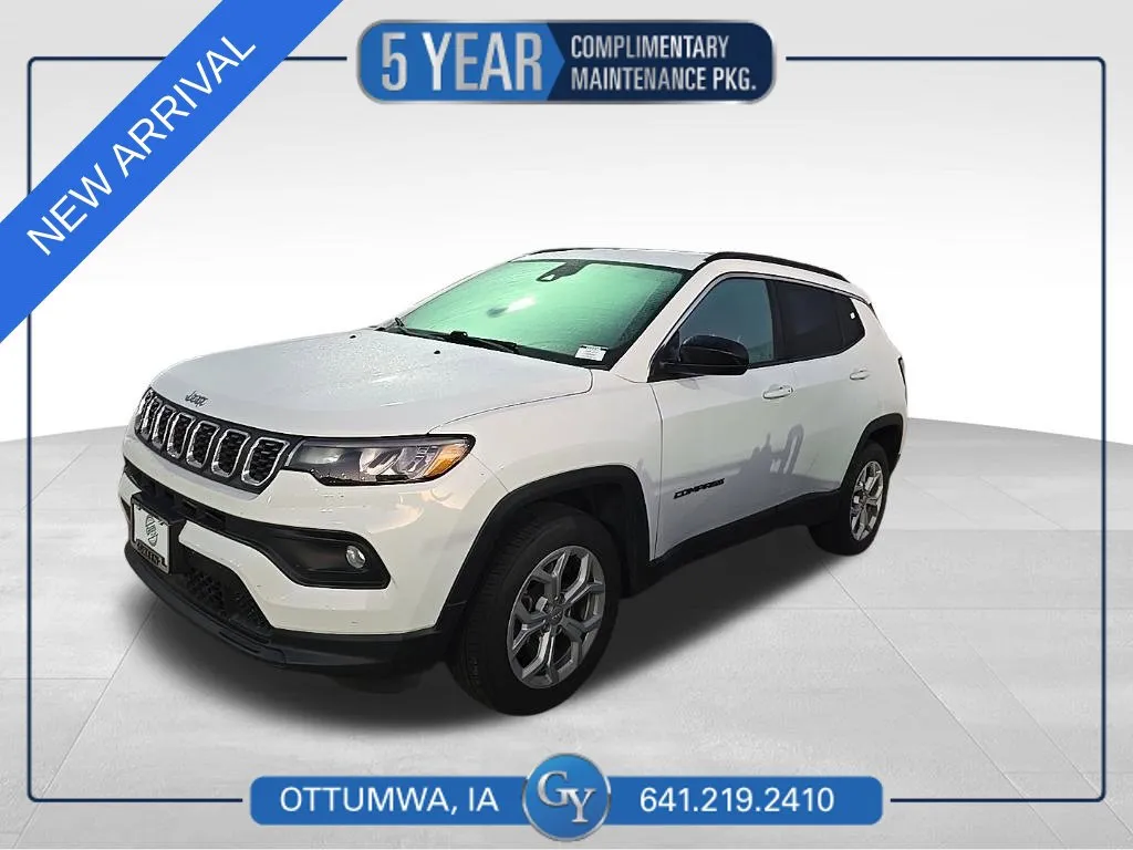 White 2024 Jeep Compass Latitude for sale in Ottumwa, IA