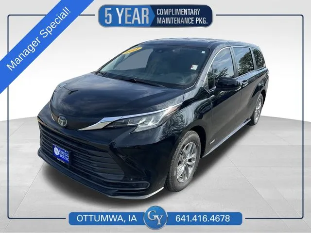 Black 2021 Toyota Sienna LE for sale in Ottumwa, IA
