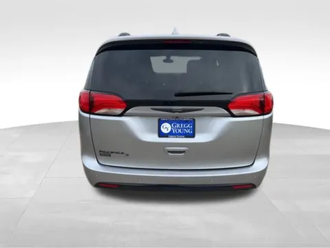 More photos of 2020 Chrysler Pacifica Touring L at Gregg Young Toyota of Ottumwa, IA