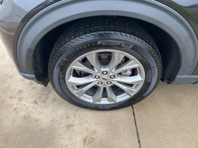 2022 Ford Explorer XLT photo 2