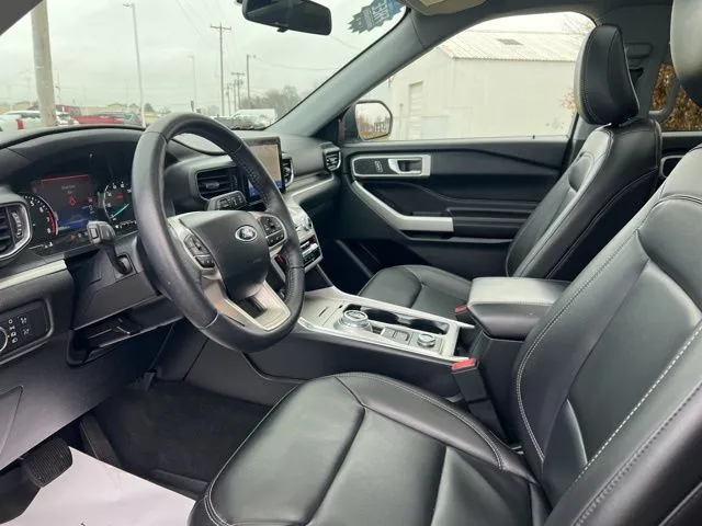 2022 Ford Explorer XLT photo 4