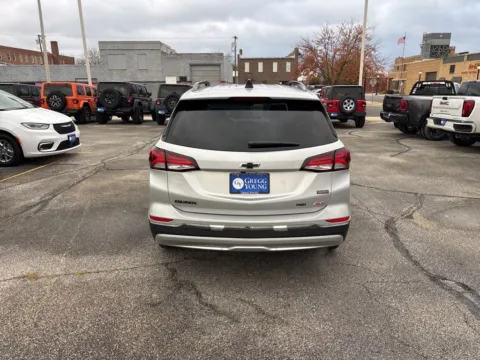 More photos of 2022 Chevrolet Equinox RS at Gregg Young Toyota of Ottumwa, IA