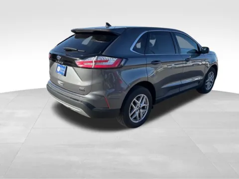 More photos of 2024 Ford Edge SEL at Gregg Young Toyota of Ottumwa, IA