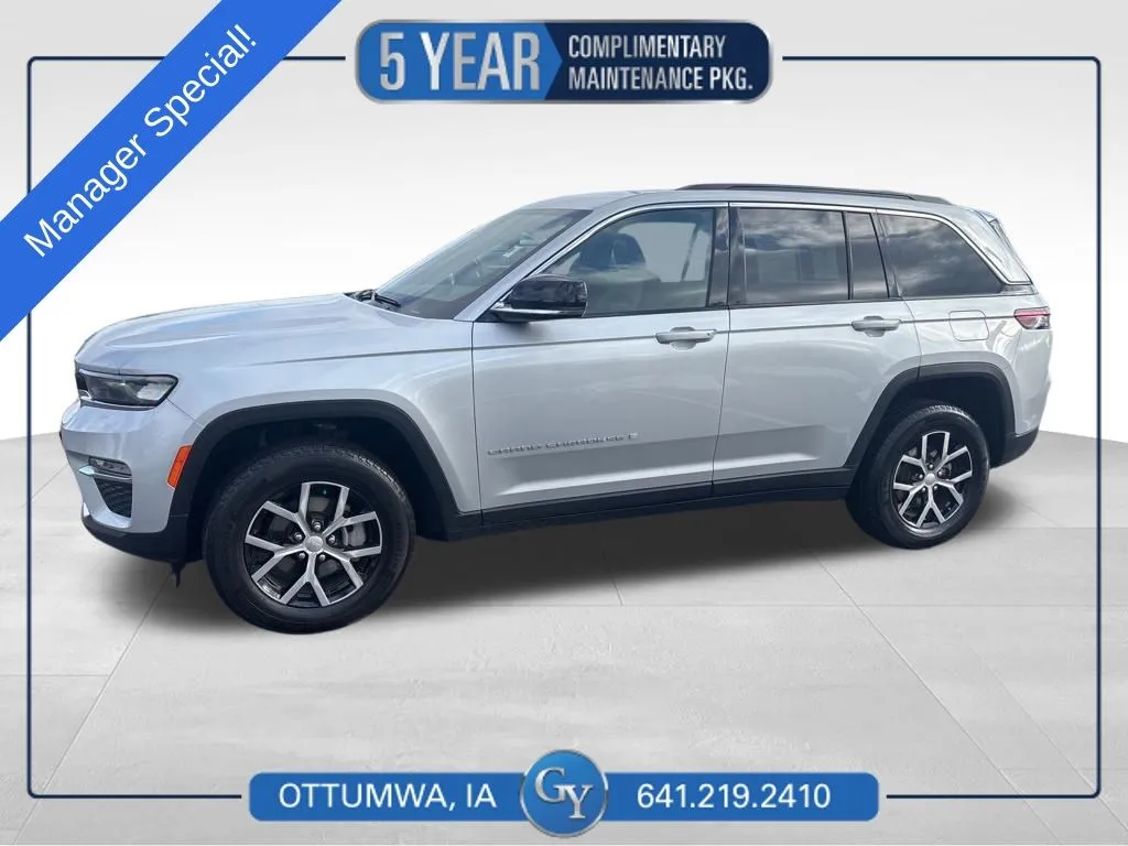 Silver 2024 Jeep Grand Cherokee Limited for sale in Ottumwa, IA