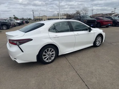 More photos of 2023 Toyota Camry SE at Gregg Young Toyota of Ottumwa, IA