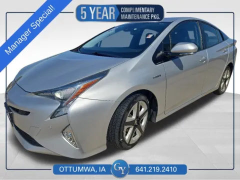 White 2016 Toyota Prius Four Touring for sale in Ottumwa, IA