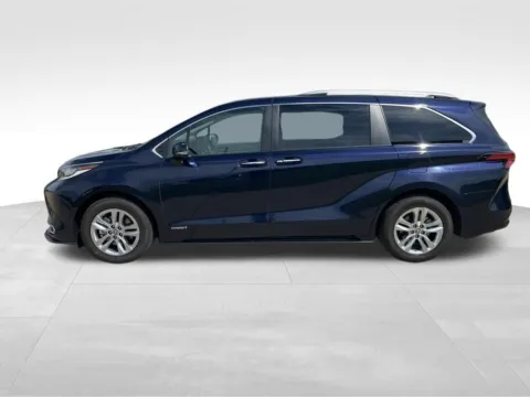Another view of 2021 Toyota Sienna Limited for sale in Ottumwa, IA at Gregg Young Toyota of Ottumwa