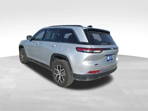 More photos of 2024 Jeep Grand Cherokee Limited at Gregg Young Toyota of Ottumwa, IA