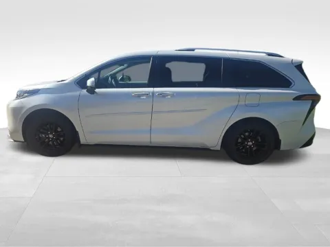 Another view of 2023 Toyota Sienna Limited for sale in Ottumwa, IA at Gregg Young Toyota of Ottumwa
