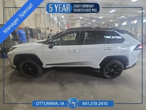 Black 2024 Toyota RAV4 Hybrid XSE for sale in Ottumwa, IA