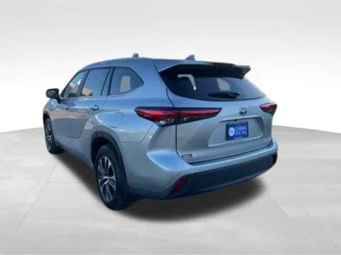 Another view of 2023 Toyota Highlander Hybrid XLE for sale in Ottumwa, IA at Gregg Young Toyota of Ottumwa