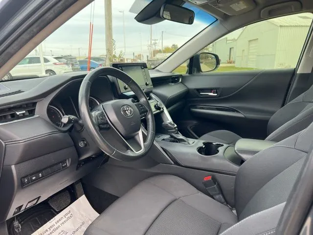 2021 Toyota Venza LE photo 4