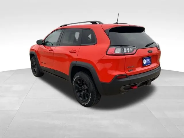 2021 Jeep Cherokee Trailhawk photo 2