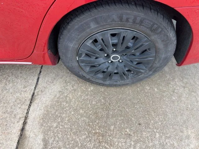 2013 Toyota Camry L photo 4