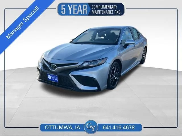 White 2023 Toyota Camry SE for sale in Ottumwa, IA