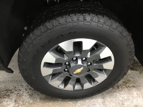 More photos of 2024 Chevrolet Silverado 2500HD Custom at Gregg Young Toyota of Ottumwa, IA