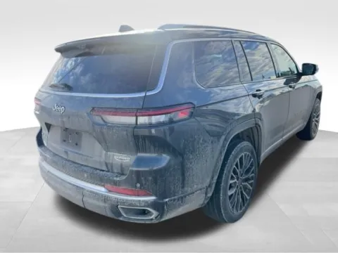 More photos of 2021 Jeep Grand Cherokee L Summit at Gregg Young Toyota of Ottumwa, IA