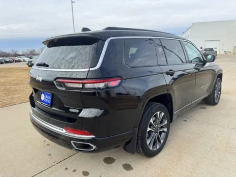 More photos of 2024 Jeep Grand Cherokee L Overland at Gregg Young Toyota of Ottumwa, IA