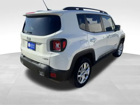 More photos of 2016 Jeep Renegade Latitude at Gregg Young Toyota of Ottumwa, IA