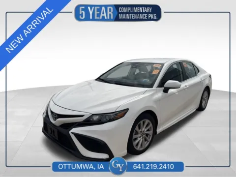 White 2024 Toyota Camry SE for sale in Ottumwa, IA