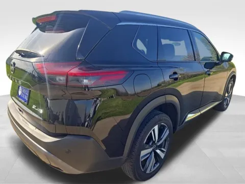 More photos of 2022 Nissan Rogue Platinum at Gregg Young Toyota of Ottumwa, IA