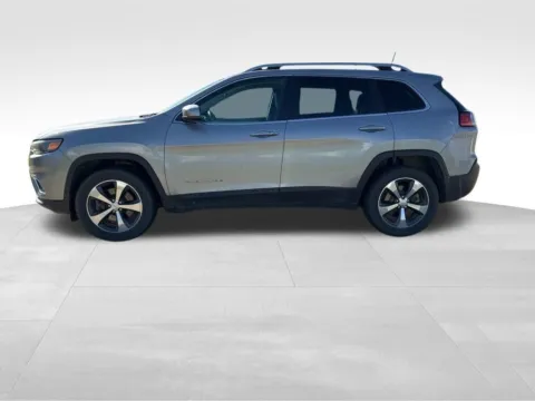 Another view of 2019 Jeep Cherokee Limited for sale in Ottumwa, IA at Gregg Young Toyota of Ottumwa