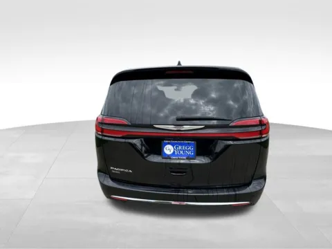 More photos of 2024 Chrysler Pacifica Touring L at Gregg Young Toyota of Ottumwa, IA