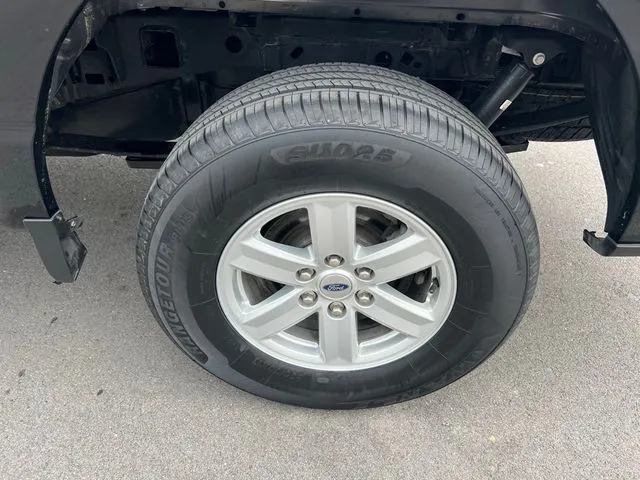 2023 Ford F-150 XLT photo 3