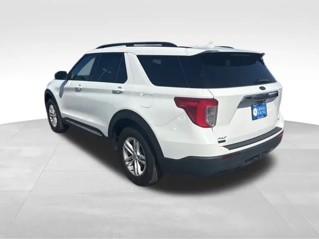 2022 Ford Explorer XLT photo 2