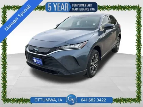 Green 2021 Toyota Venza LE for sale in Ottumwa, IA