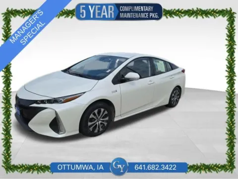 White 2020 Toyota Prius Prime LE for sale in Ottumwa, IA