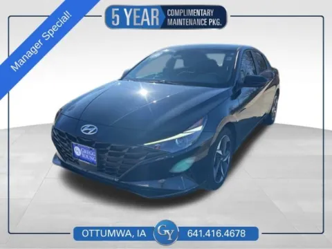 Black 2023 Hyundai Elantra SEL for sale in Ottumwa, IA
