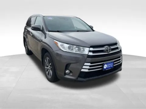 Another view of 2017 Toyota Highlander XLE for sale in Ottumwa, IA at Gregg Young Toyota of Ottumwa