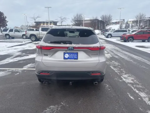 More photos of 2021 Toyota Venza LE at Gregg Young Toyota of Ottumwa, IA