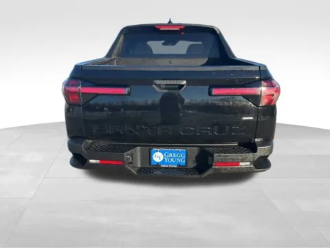 More photos of 2022 Hyundai Santa Cruz SEL at Gregg Young Toyota of Ottumwa, IA