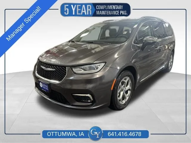 Gray 2023 Chrysler Pacifica Limited for sale in Ottumwa, IA